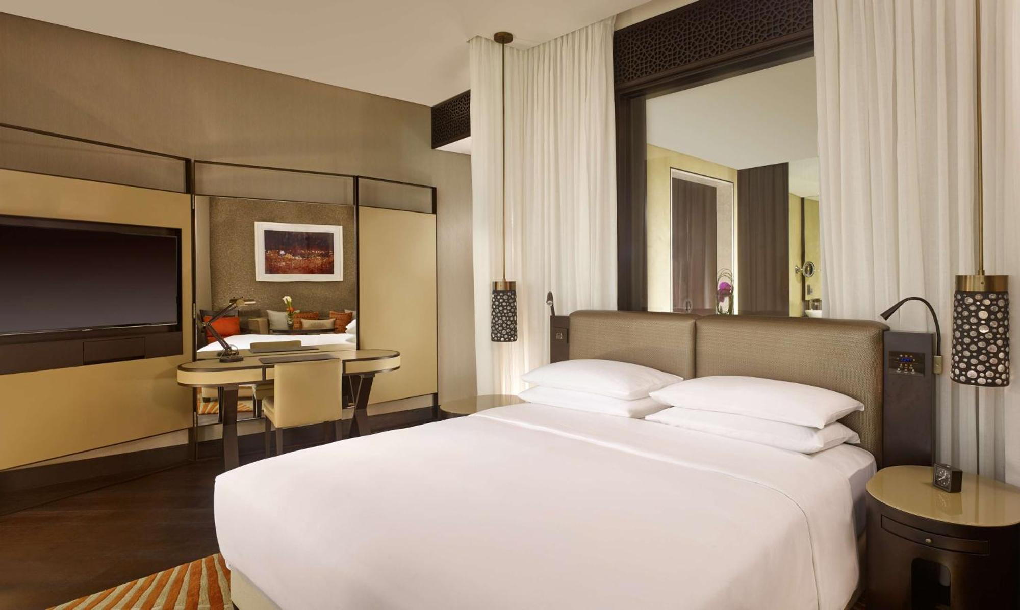 Grand Hyatt & Residences Emirates Pearl 5*