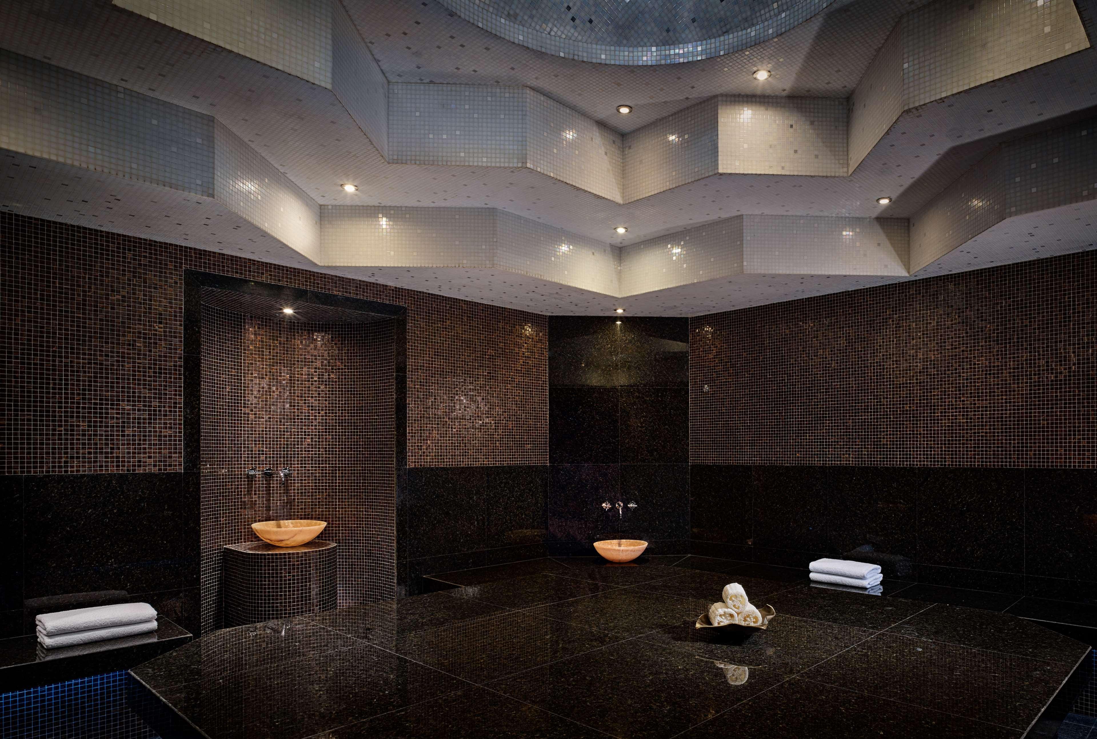 Курортный комплекс Grand Hyatt Abu Dhabi Hotel & Residences Emirates Pearl Абу-Даби
