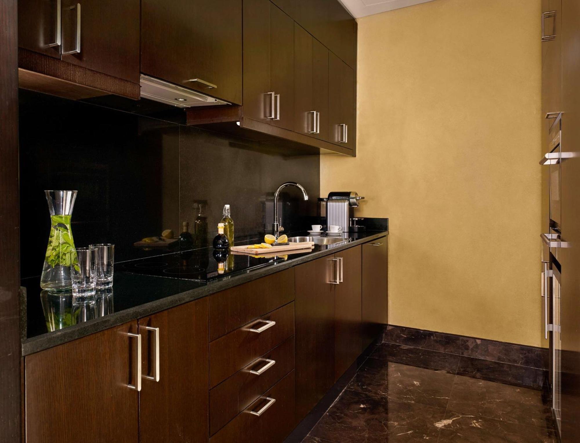 Grand Hyatt Abu Dhabi Hotel & Residences Emirates Pearl Абу-Даби