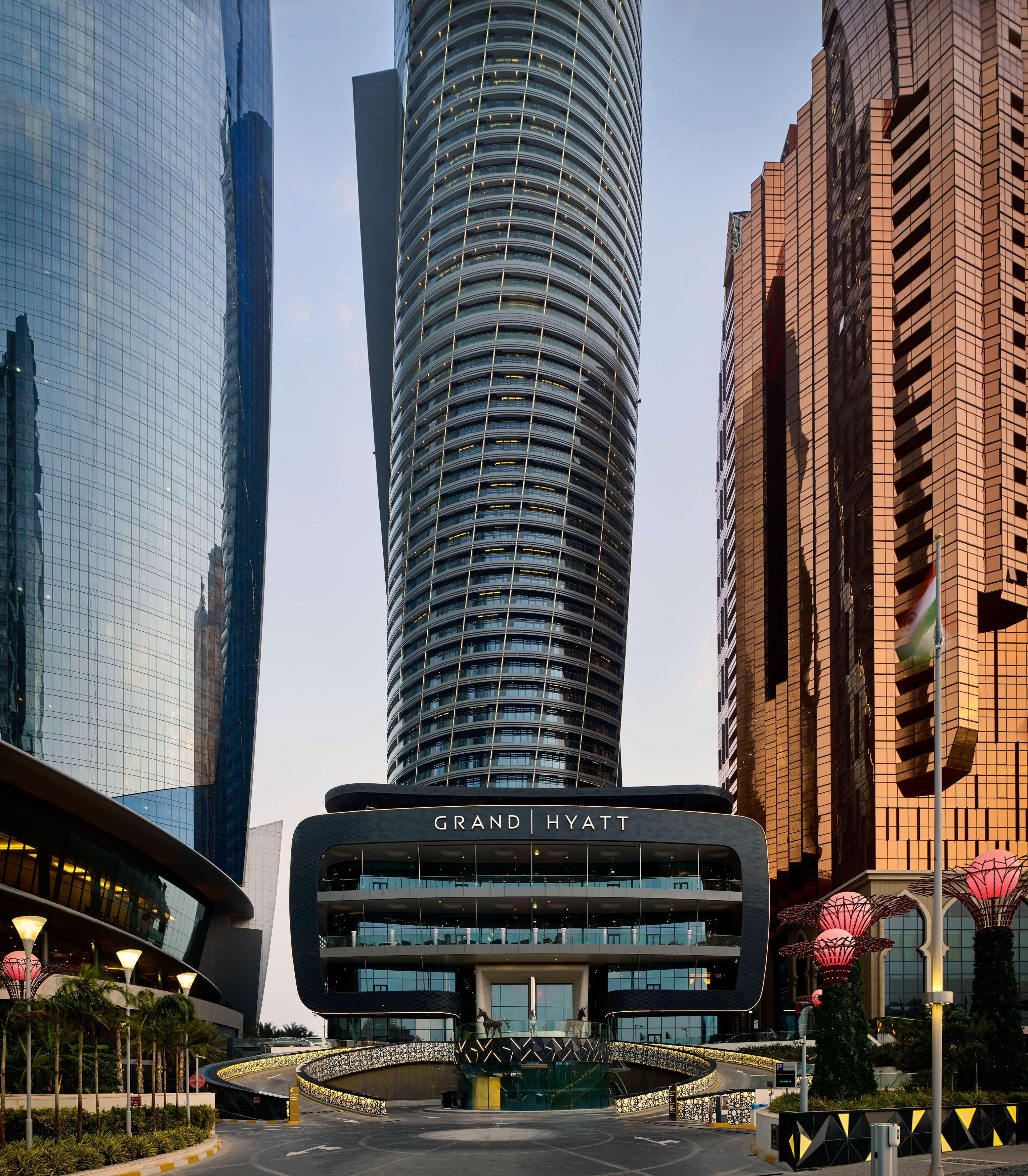 جراند حياة وريزدنسز الإمارات بيرل 5* أبو ظبي