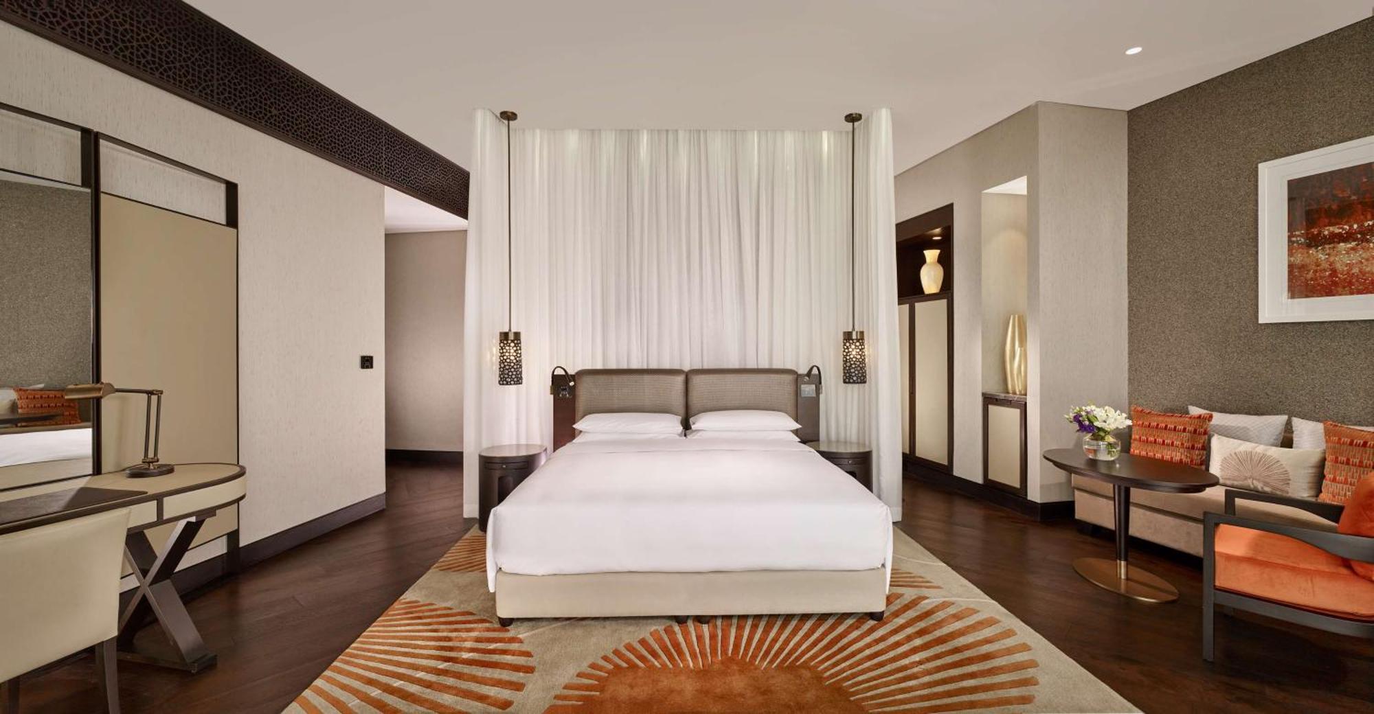 جراند حياة وريزدنسز الإمارات بيرل 5*
